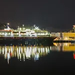 Thon Lofoten فندق سفولفير