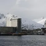 Thon Lofoten فندق